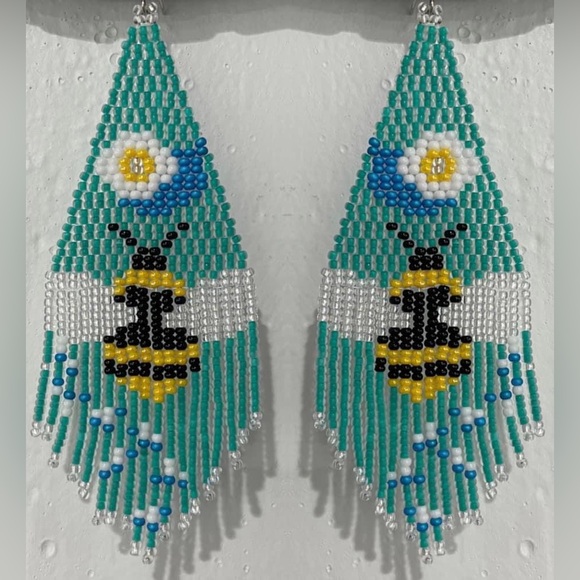 Bumble Bee Handmade Beaded Earrings - Picture 1 of 1
